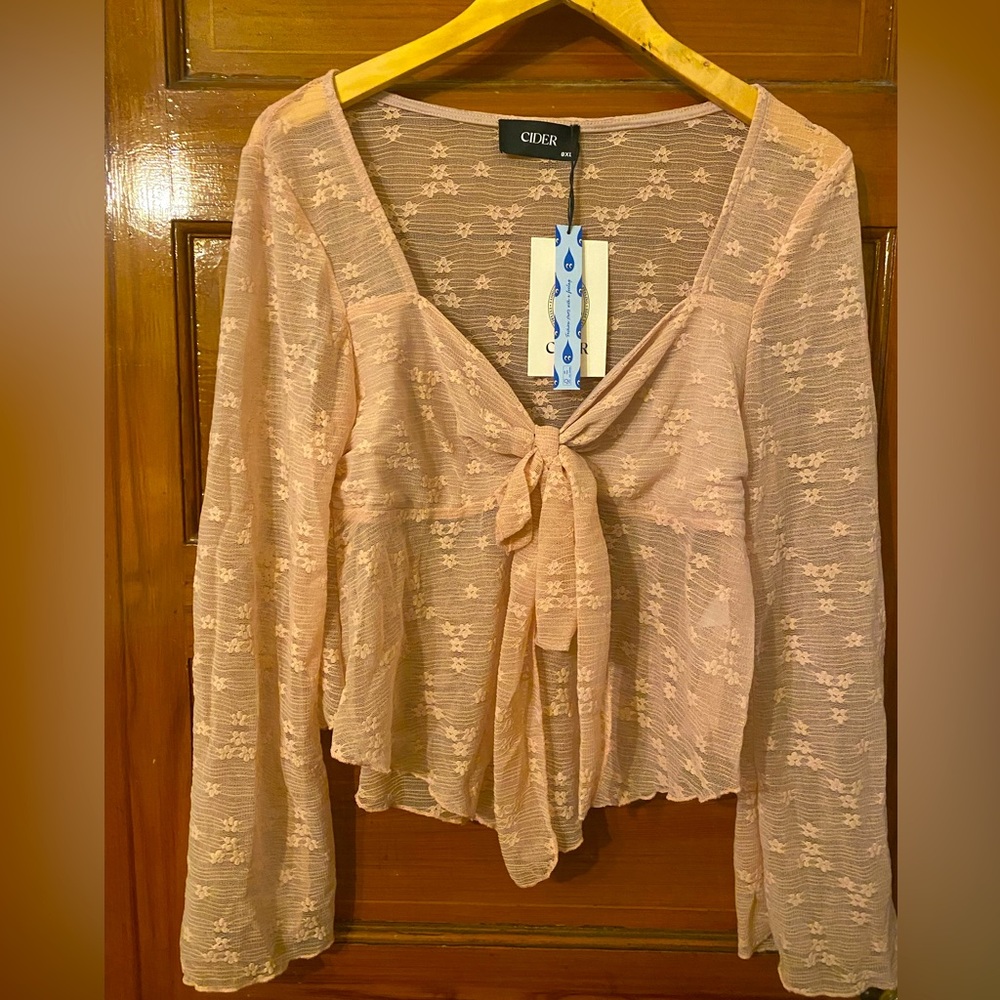 Lace Floral Knotted Long Sleeve Top *Size 0X*